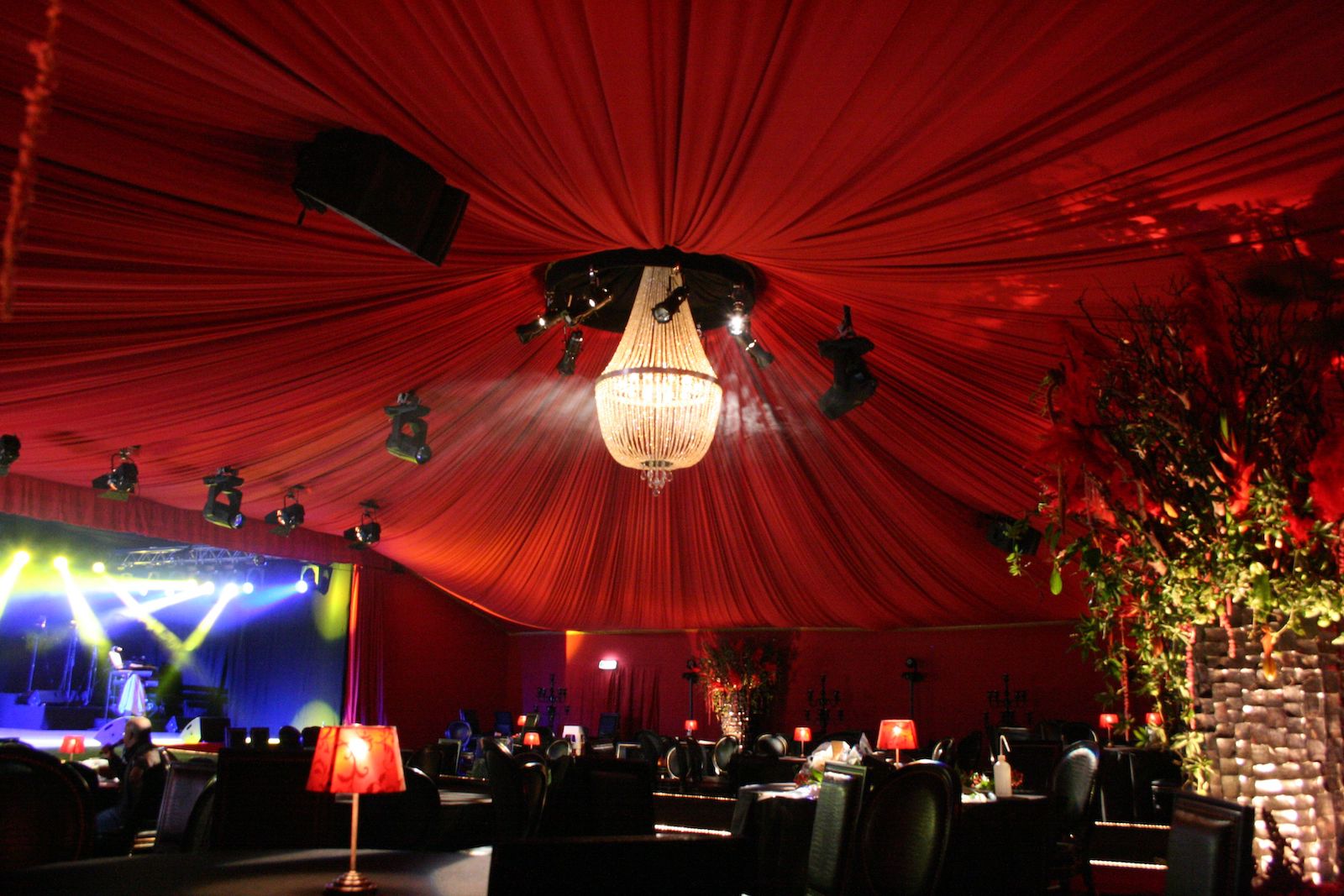 Premium flanel 130 cm · rood (3300) · coupons