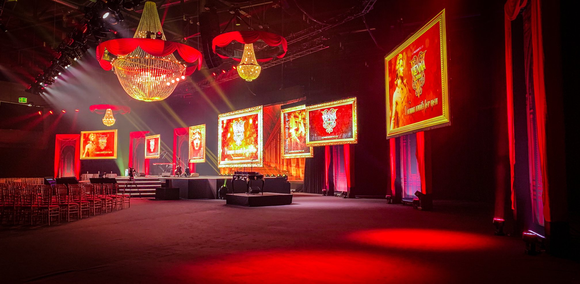 Premium flanel 130 cm · rood (3300) · coupons