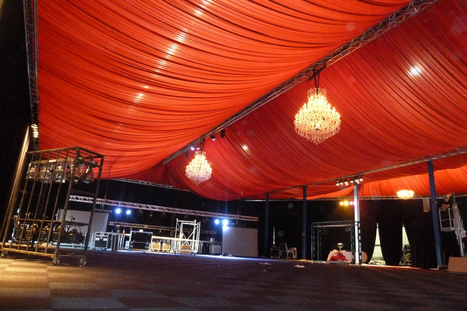 Premium flanel 130 cm · rood (3300) · coupons